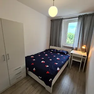  Kwatera prywatna Mirrorroom Pl Airport Polska